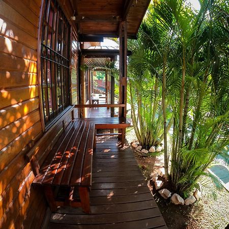 Terra Iguazu Cabanas ปูแอร์โตอีกวาซู ภายนอก รูปภาพ