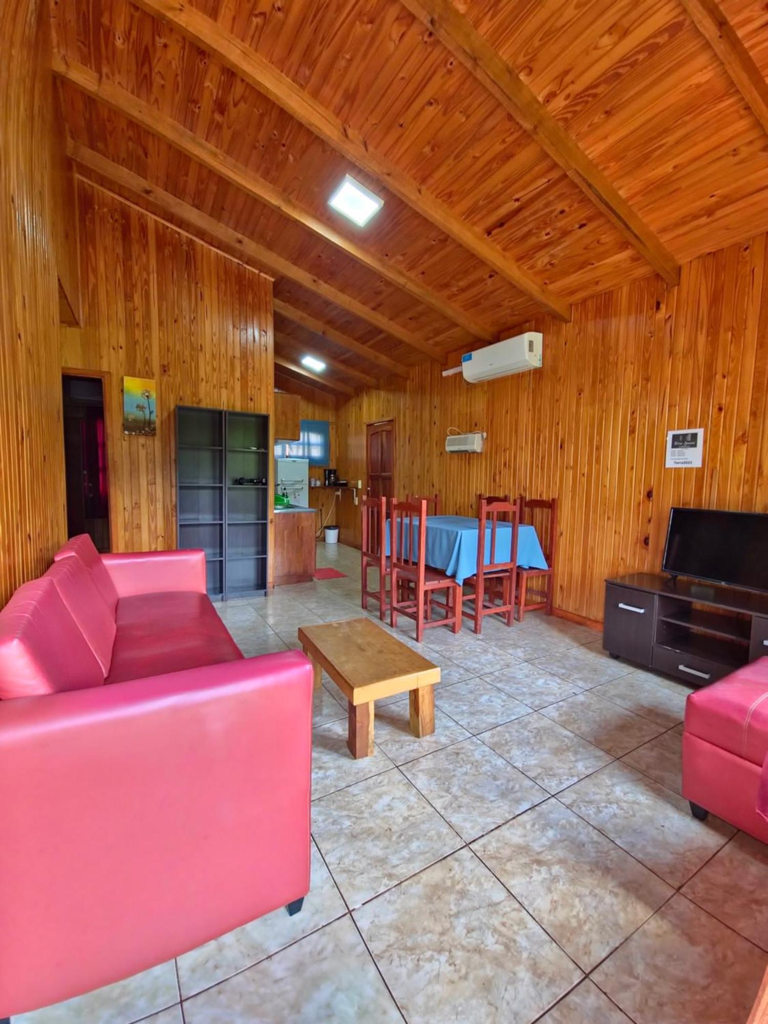 Terra Iguazu Cabanas ปูแอร์โตอีกวาซู ภายนอก รูปภาพ