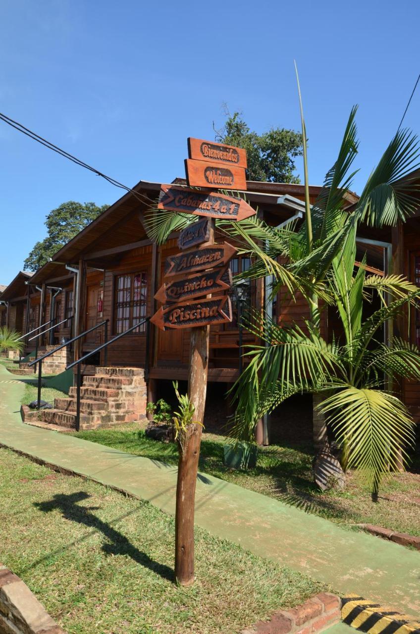 Terra Iguazu Cabanas ปูแอร์โตอีกวาซู ภายนอก รูปภาพ